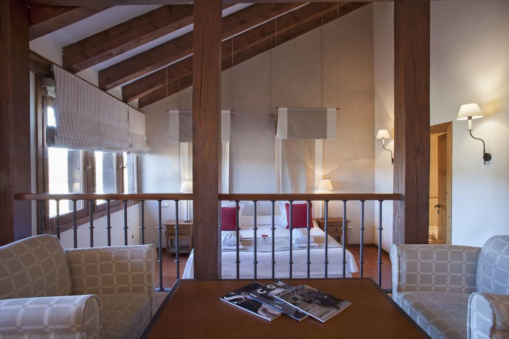 Hospederia De Santo Domingo Hotel Pedraza Exterior photo