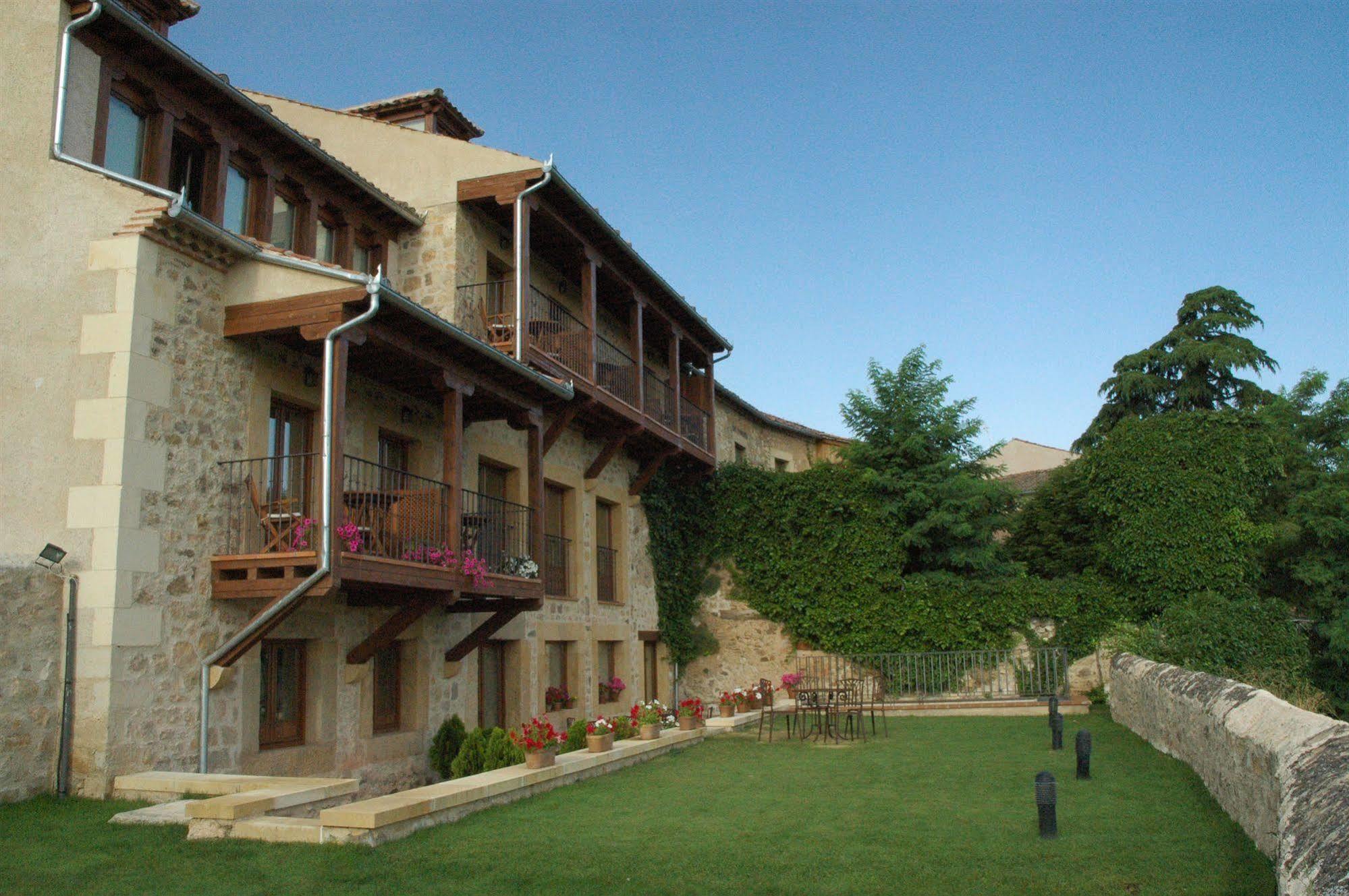 Hospederia De Santo Domingo Hotel Pedraza Exterior photo